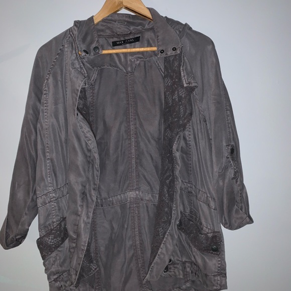 Coat - Picture 1 of 2